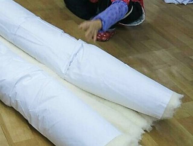 원앙솜틀집 솜트는 과정 4단계 — 부풀린 솜으로 솜통을 만듭니다